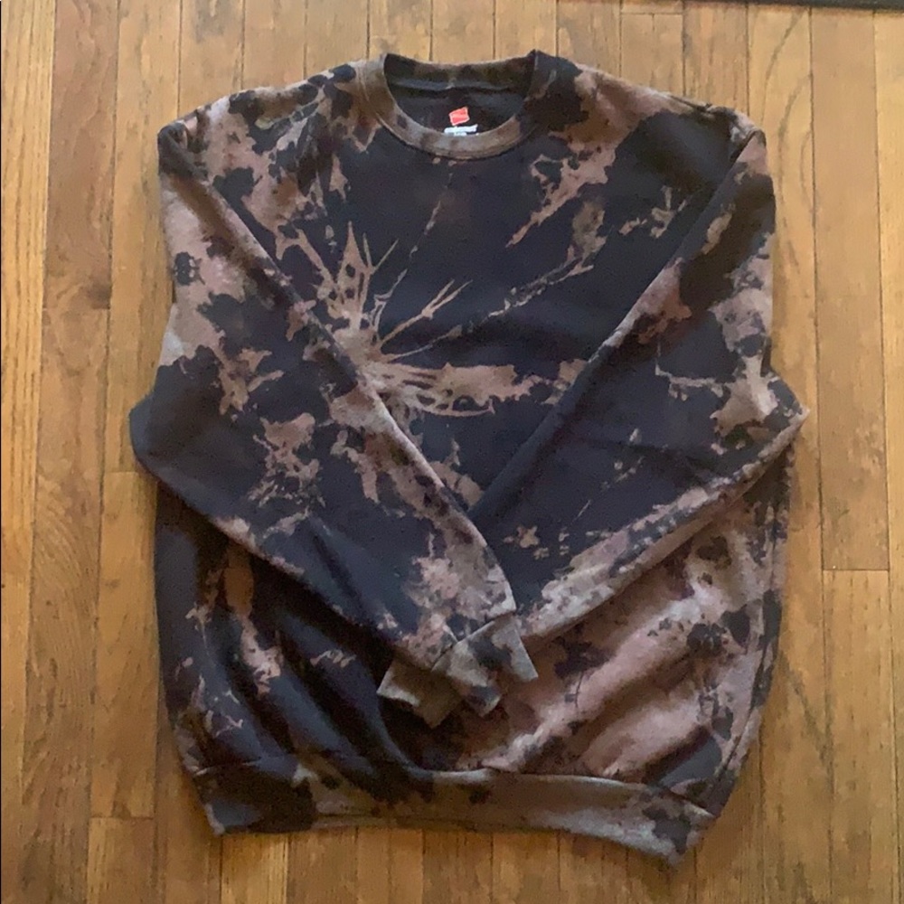 Bleach Dyed Sweatshirt